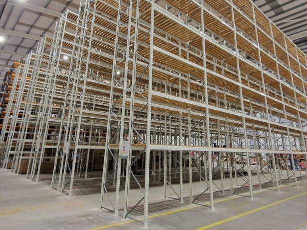 140 bays of AR pallet racking installed for Octopus Energy